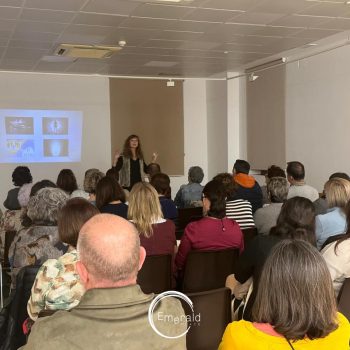M Roca Guerri a la conferència 'La vida després de la vida' a la Casa de Cultura de Mont-roig del Camp. Conferència 'La vida després de la vida' de M Roca Guerri, Emerald Place a la Casa de Cultura de Mont-roig del Camp, el passat 6 de novembre de 2025.